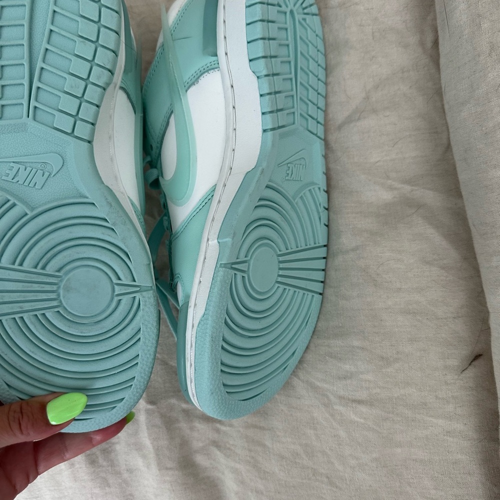 Nike women’s low Dunk Fresh Teal and White Sneakers - Picture 3 of 7